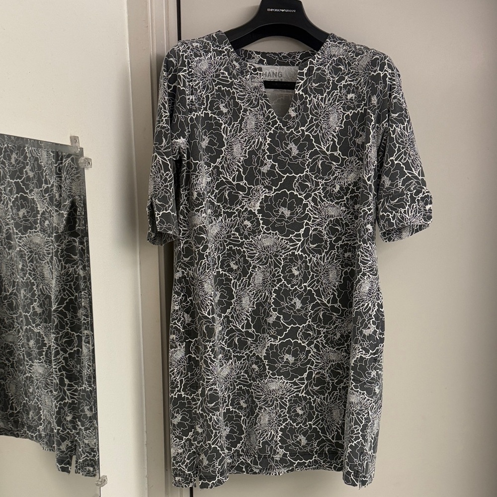 Hang Ten Black and White Floral Long Sleeve Dress